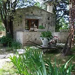 La Magnanerie D'hotes ,le Jardin Secret Sauve