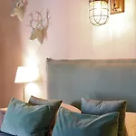 Гостевой дом La Magnanerie D'hotes ,le Jardin Secret