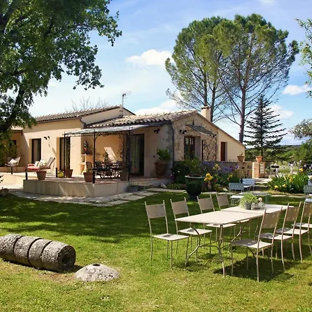 La Magnanerie D'hôtes ,le Jardin Secret Maison d'hôtes Sauve