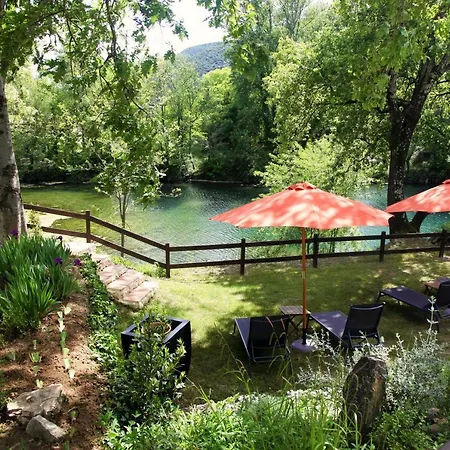 La Magnanerie D'hôtes ,le Jardin Secret