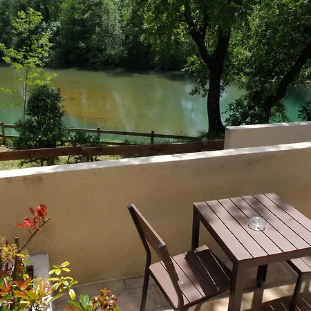 Guest house La Magnanerie D'hotes ,le Jardin Secret