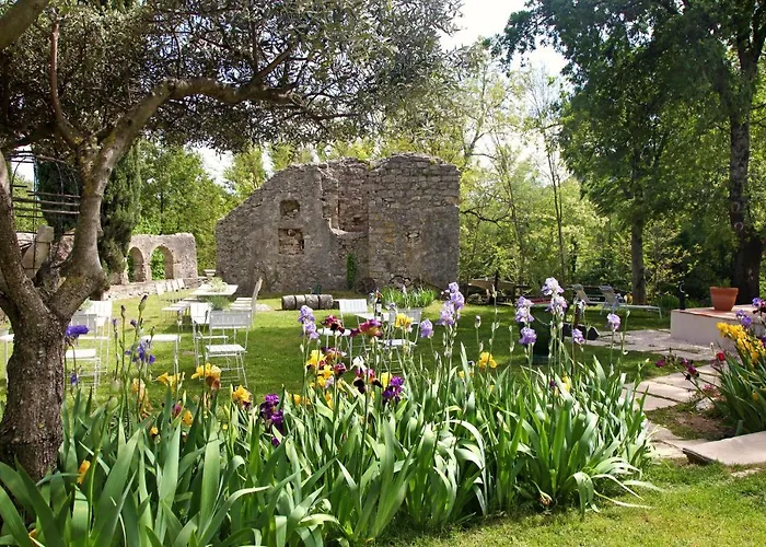 La Magnanerie D'hotes ,le Jardin Secret Guest house 4*
