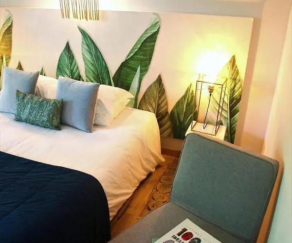 La Magnanerie D'hotes ,le Jardin Secret Sauve
