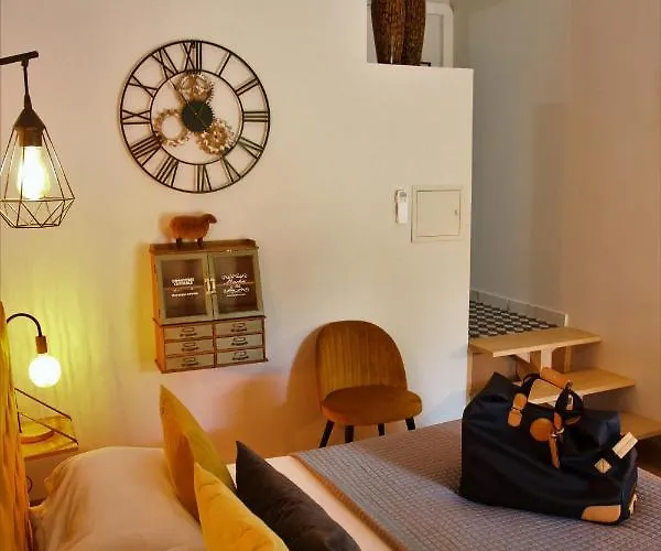 Guest house La Magnanerie D'hotes ,le Jardin Secret Sauve