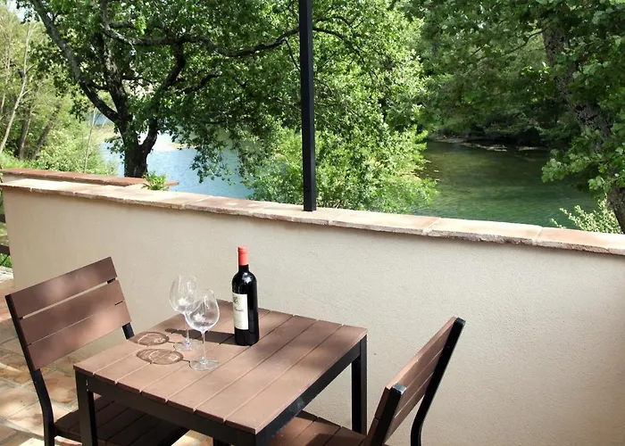 La Magnanerie D'hotes ,le Jardin Secret Guest house 4*