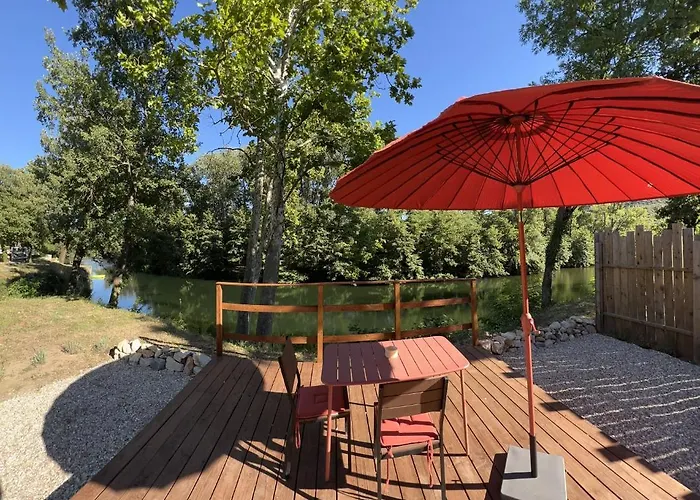 Guest house La Magnanerie D'hotes ,le Jardin Secret