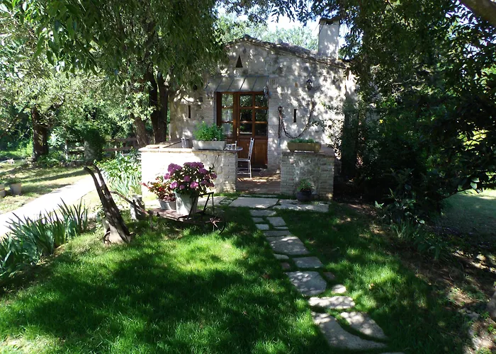 Guest house La Magnanerie D'hotes ,le Jardin Secret Sauve