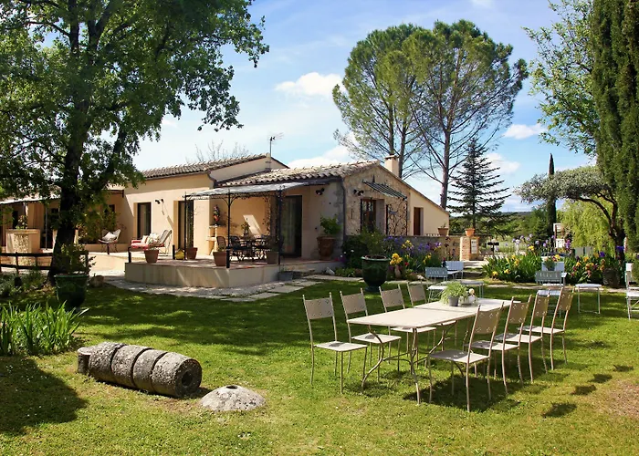 La Magnanerie D'hotes ,le Jardin Secret Guest house
