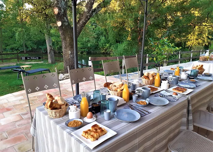 La Magnanerie D'hotes ,le Jardin Secret Guest house