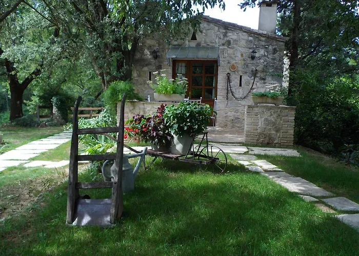 Guest house La Magnanerie D'hotes ,le Jardin Secret