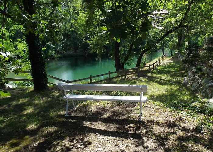 Guest house La Magnanerie D'hotes ,le Jardin Secret