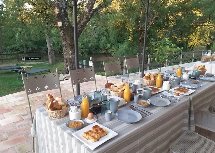 La Magnanerie D'hotes ,le Jardin Secret Guest house 4*